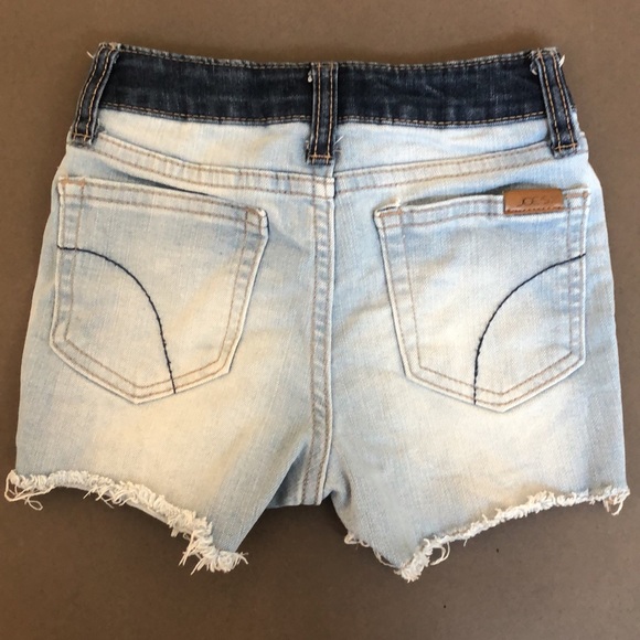 Joe’s Jean Short with star print - Picture 2 of 5